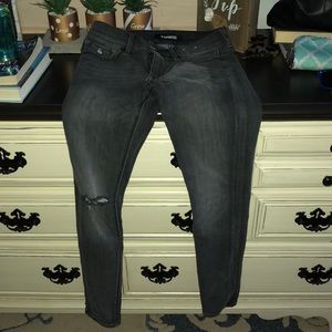 gray skinny jeans